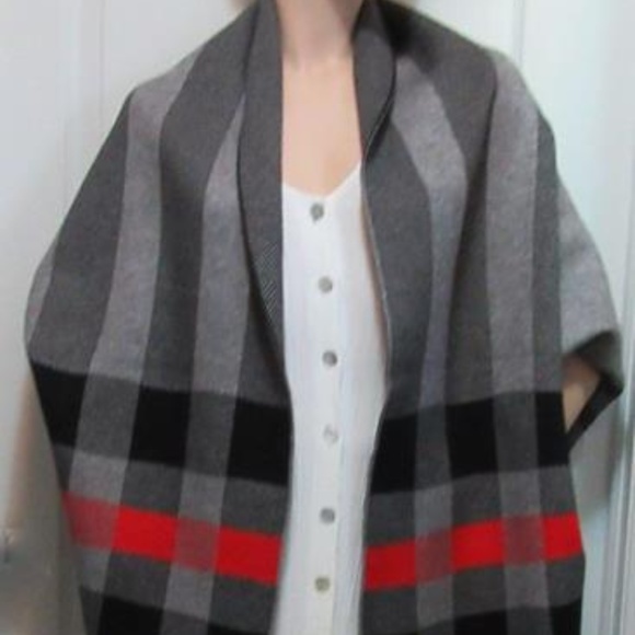 New Reversible Shawls /Cape -sleeves- good quality - Picture 1 of 6